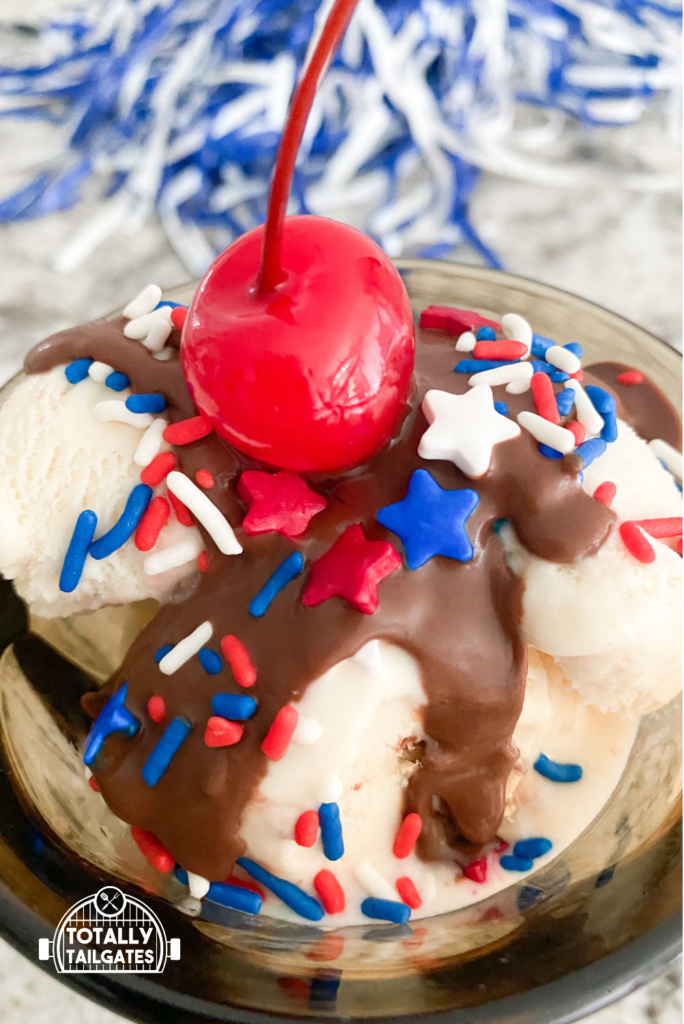 Boozy Hot Fudge Sauce - Totally Tailgates